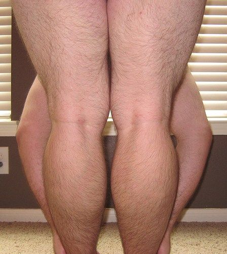 naked hairy men thighs