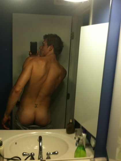 mature male nude selfies