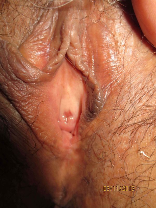 tongue in pussy hole