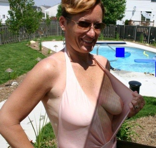 hot nude pussy outdoors