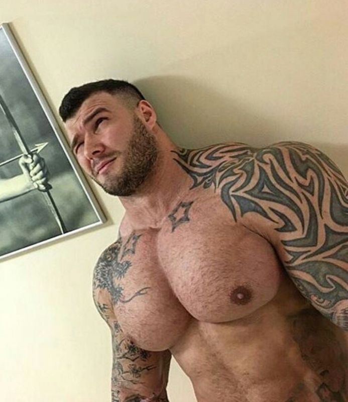 nude male muscle cock