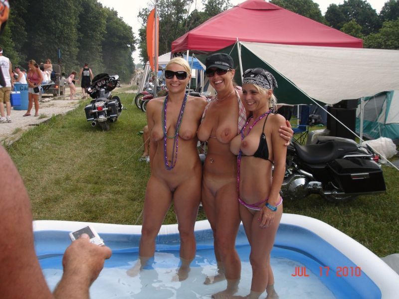 naked women riding penis