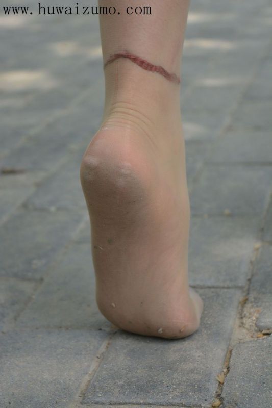 blonde lady pantyhose feet