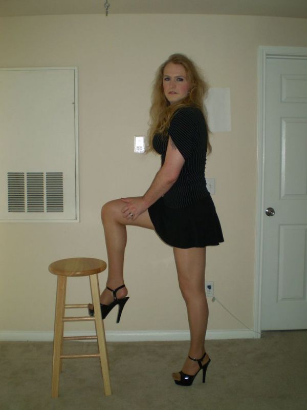 sitting laps for spanking dresses