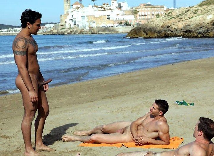 gay nude beach naked