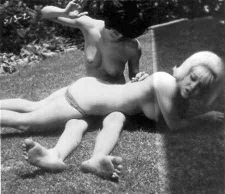 retro nude spanking