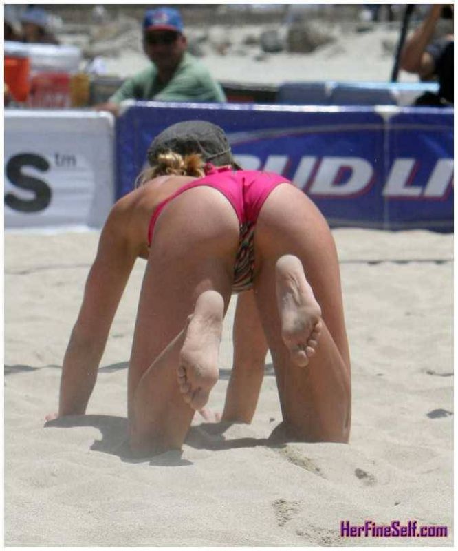 beach bikini camel toe pussy