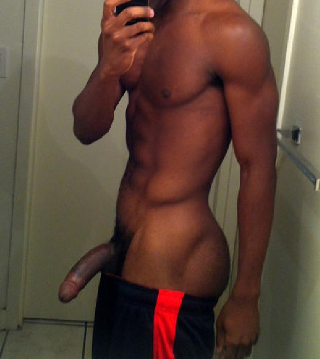 650px x 731px - Black Cock Mirror Pictures