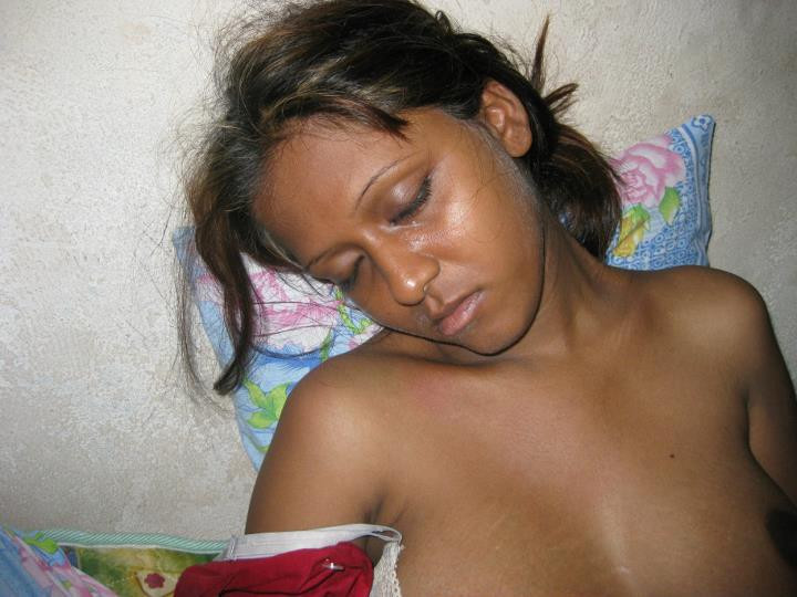 Nude Maldivian Girls