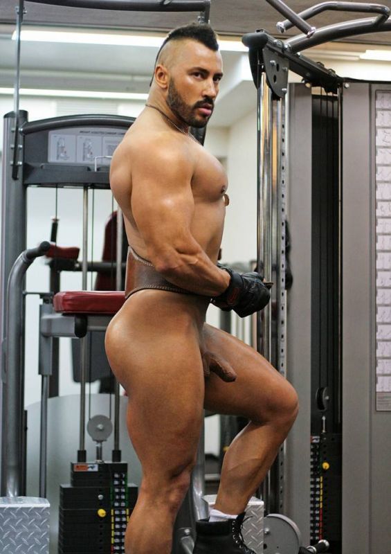 muscle men naked ass