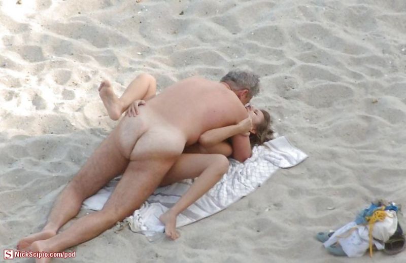 gay bottomless beaches