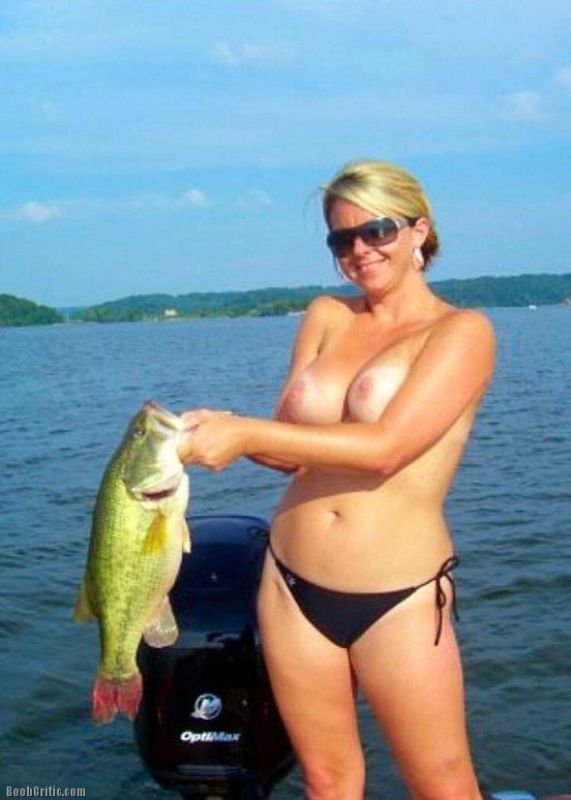 amateur flashing big tits bikini