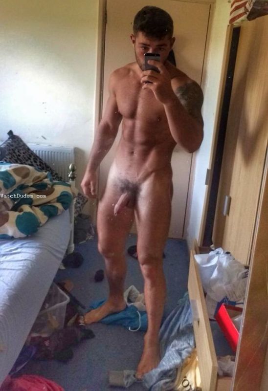 naked muscle men nude selfie guy