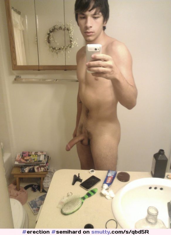 fit men naked selfie
