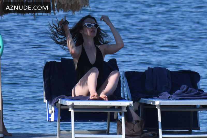 lily collins weight