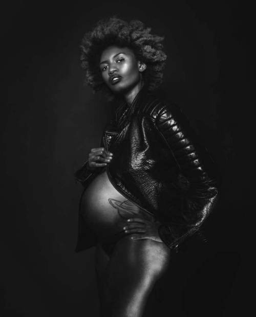 couple maternity shoot ideas