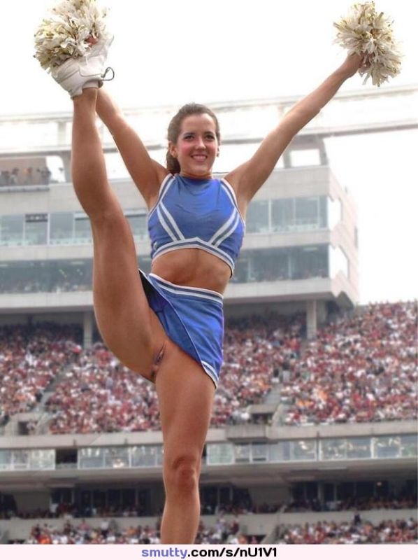 alabama cheerleader leg lift