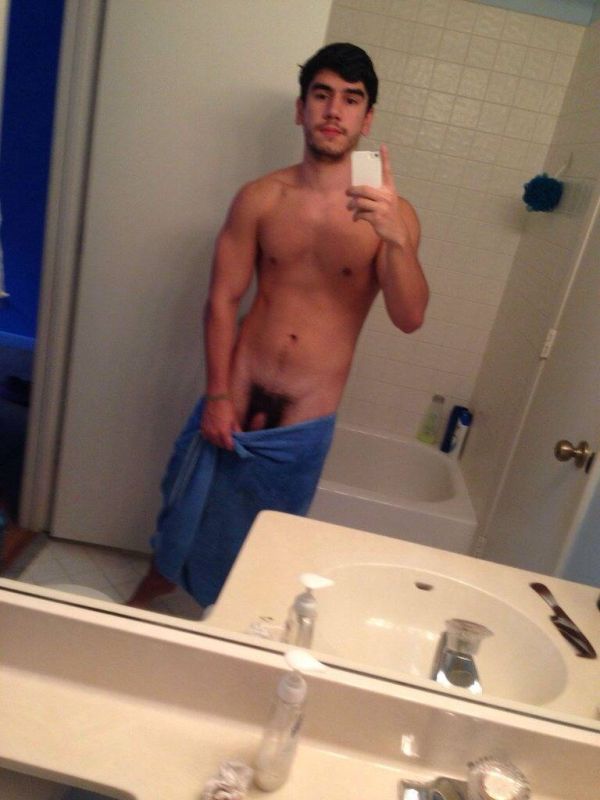 naked gay sex selfie