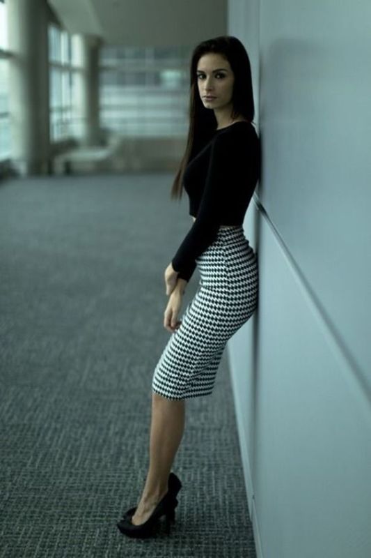 long pencil skirt outfit