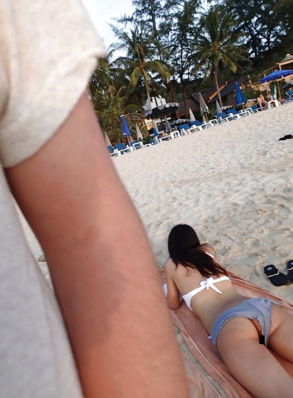 beach pussy no panties