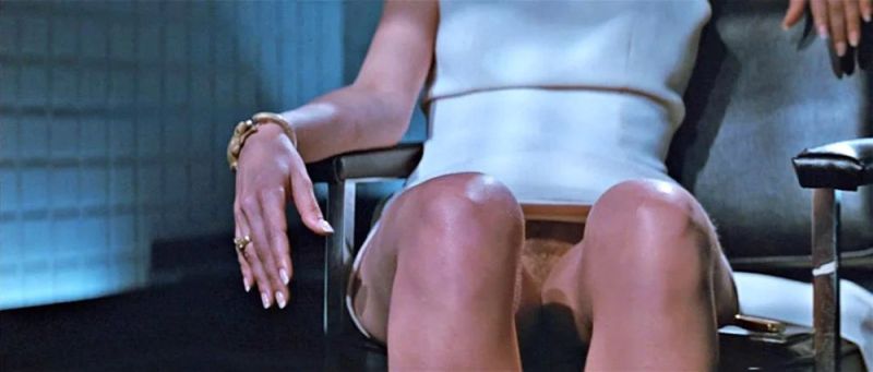 basic instinct kiss