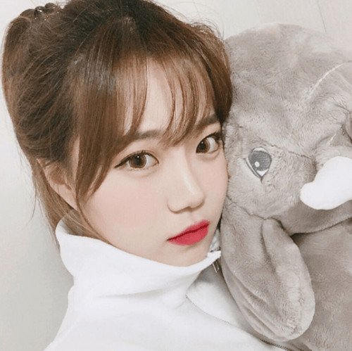 korean girl red aesthetic
