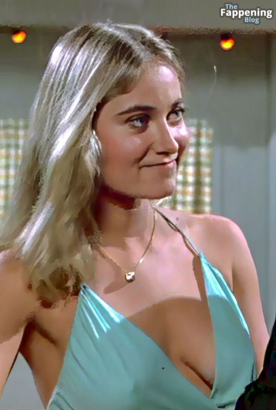 actress maureen mccormick bathing suit