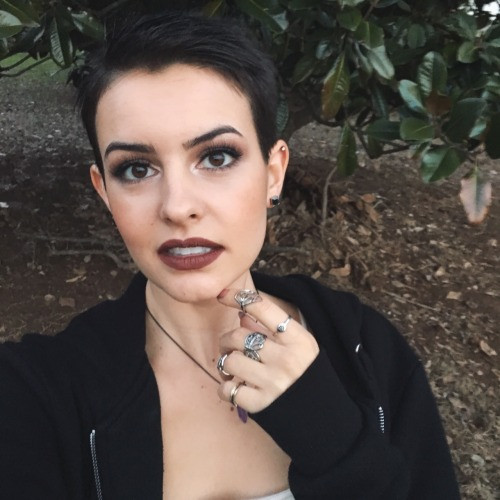 short hair round face