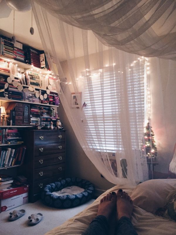 minimalist bedroom decor