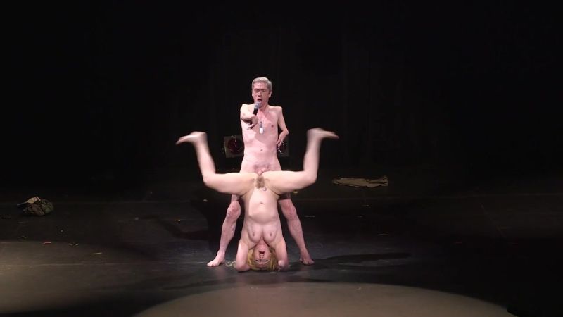 burlesque feather dance
