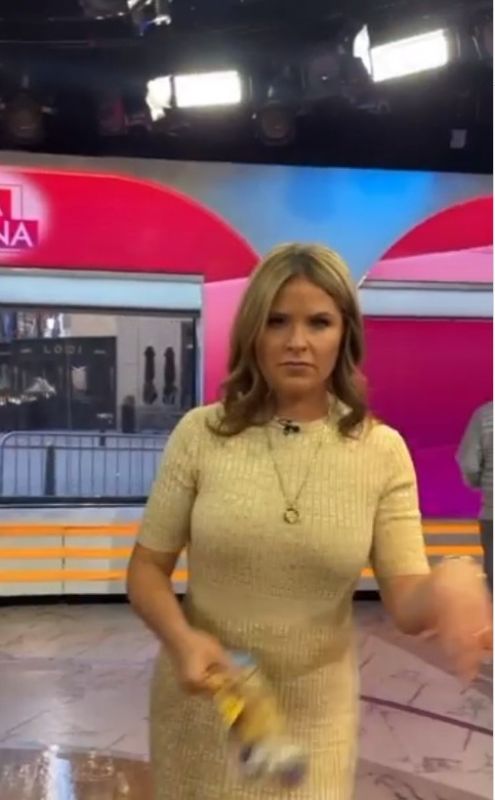 jenna bush hager white boots