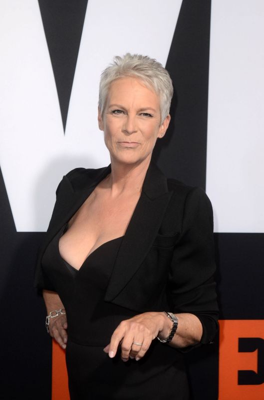 jamie lee curtis last showgirl