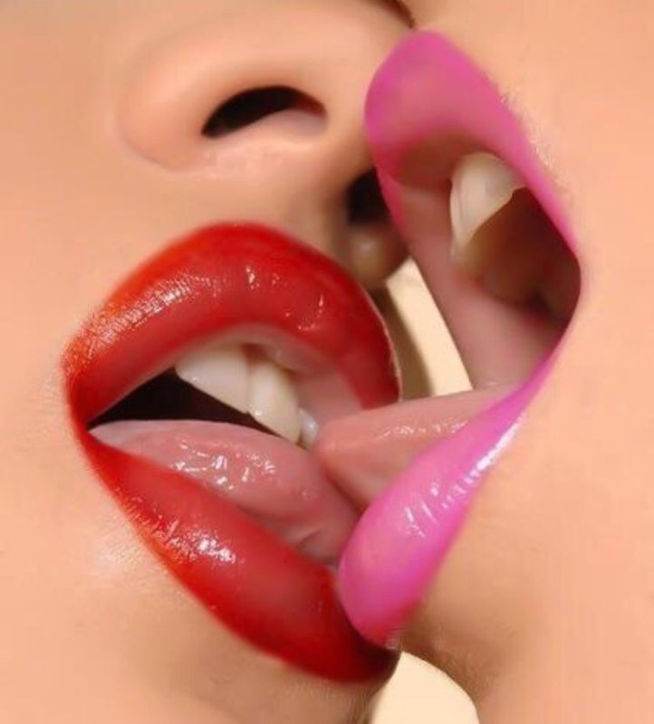 kissing cock in mouth