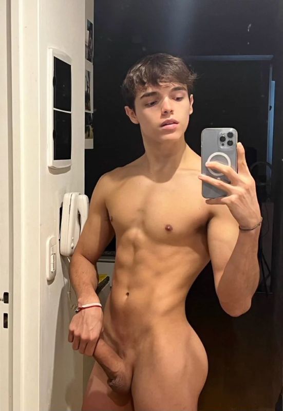us man looking normal guy selfie