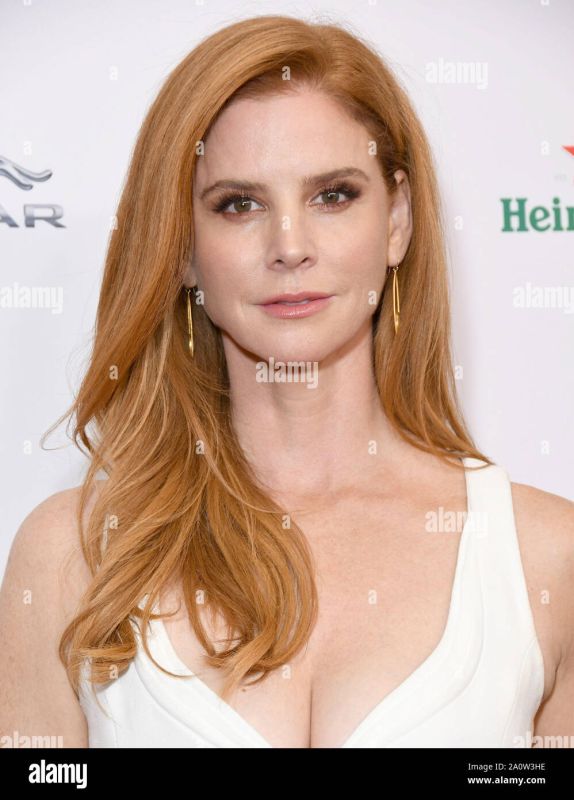 sarah rafferty beach hat