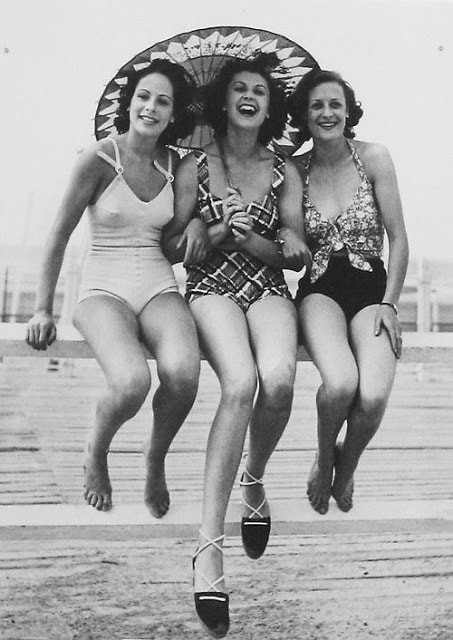 vintage beach scenes people