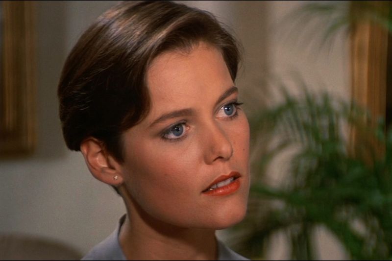 carey lowell hair color