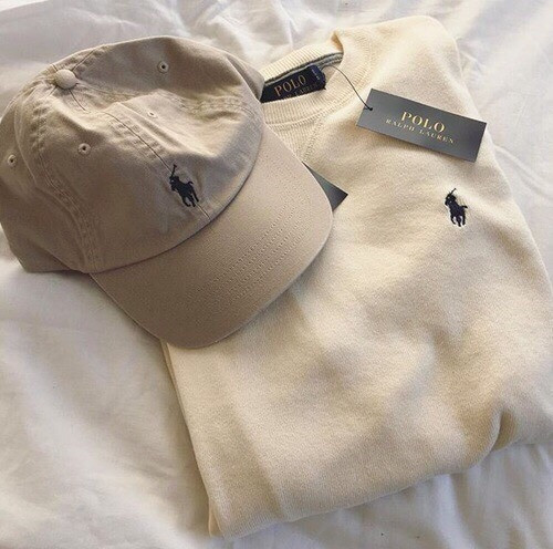 black baseball cap