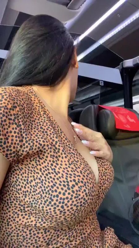 beautiful blonde flashing tits