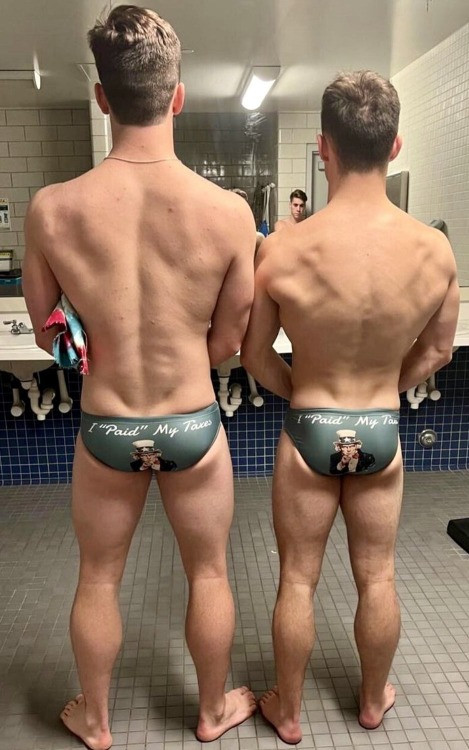 mature bulge guys