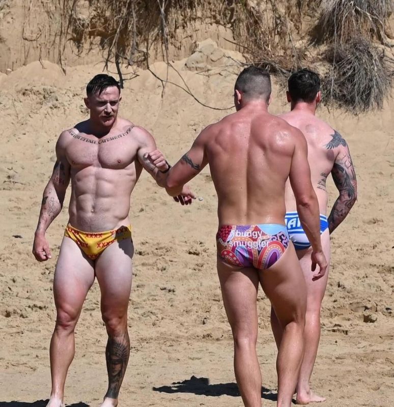 amateur bulge in shorts