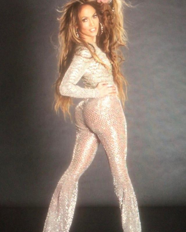 jennifer lopez yoga