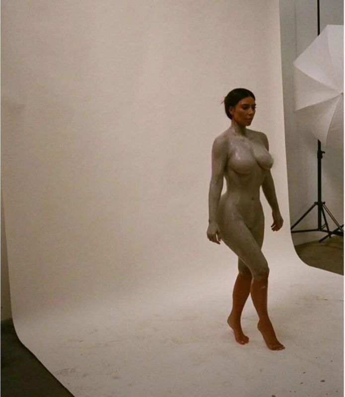 kim kardashian full gif