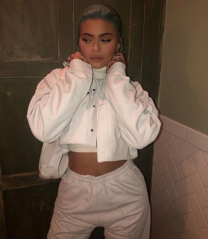 kylie jenner supreme