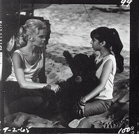 marta kristen lost in space flight into the future