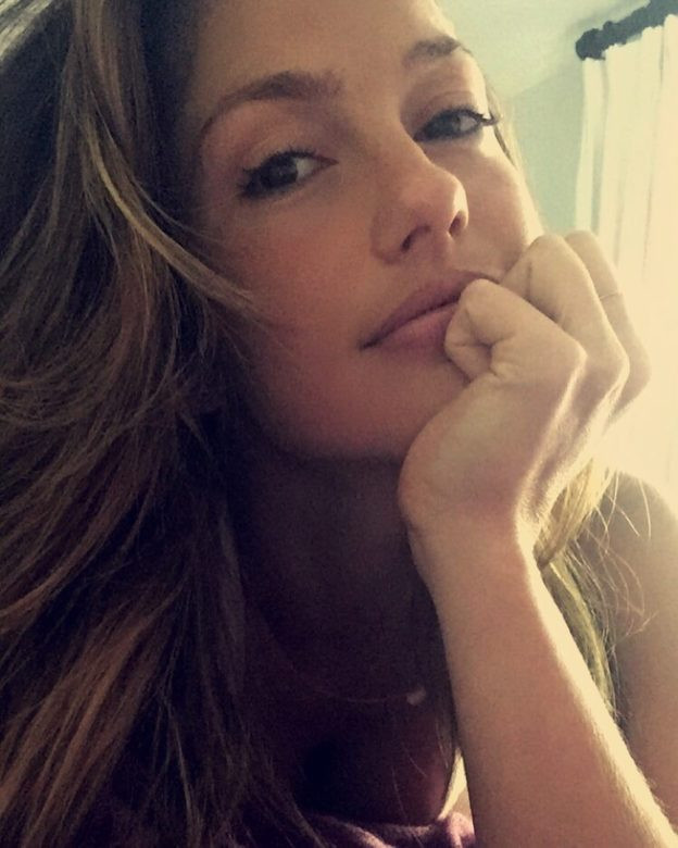 minka kelly friday night