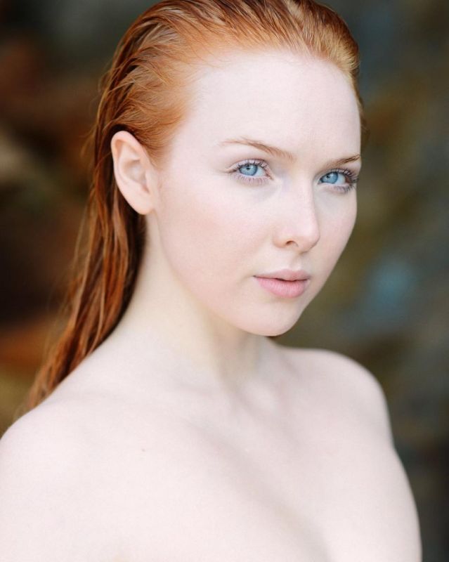 castle molly quinn pregnant