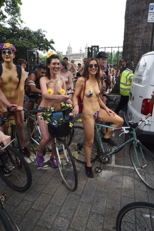 bikes in amsterdam