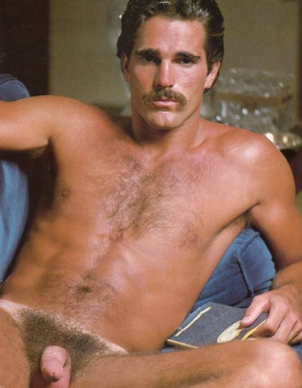 gay naked man beach