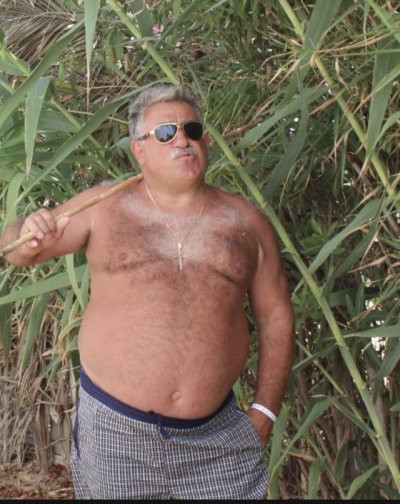 hung mature men naked